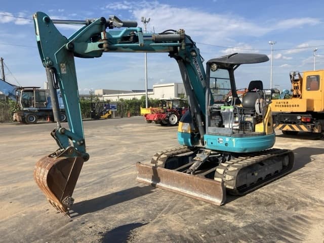 MINI EXCAVATOR — Auction (lot 8458-50012)
