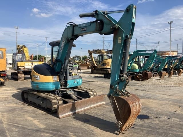 MINI EXCAVATOR — Auction (lot 8458-50012)