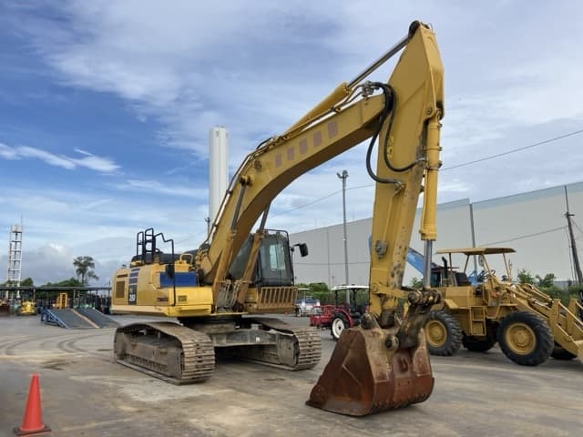 EXCAVATOR — Auction (lot 8458-50014)