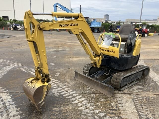 MINI EXCAVATOR — Auction (lot 8458-50018)
