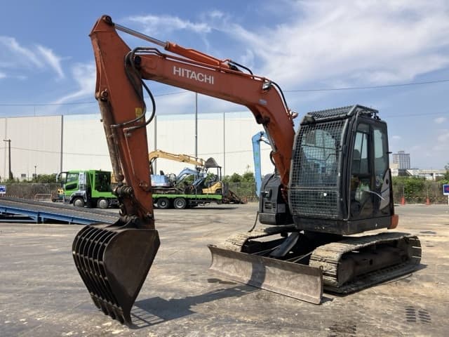 EXCAVATOR — Auction (lot 8458-50030)