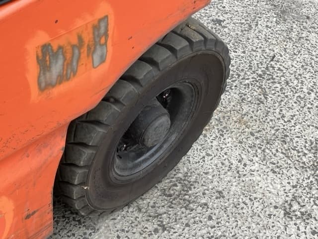 Battery Forklift — Auction (lot 8458-5004)