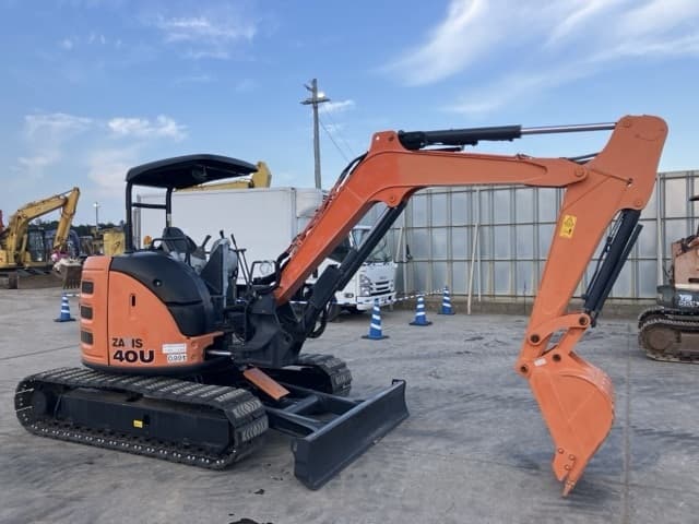 MINI EXCAVATOR — Auction (lot 8458-506)