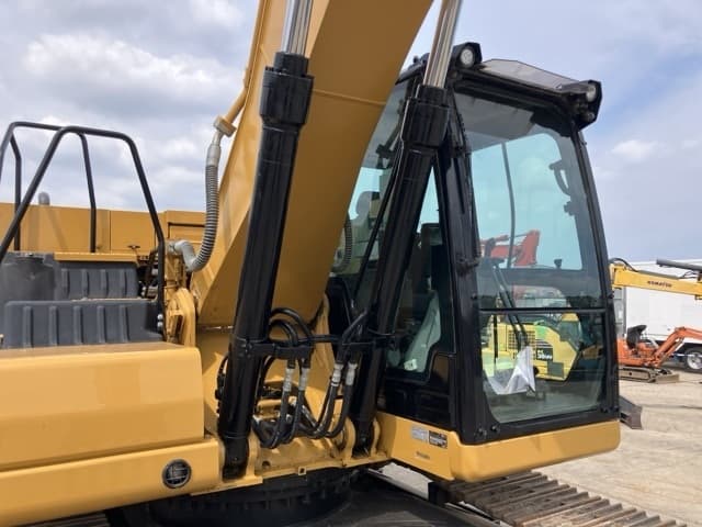 EXCAVATOR — Auction (lot 8458-510)