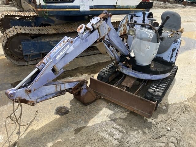 MINI EXCAVATOR — Auction (lot 8458-51805)