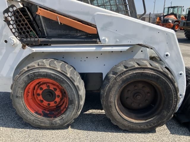 SKID STEER LOADER — Auction (lot 8458-52)