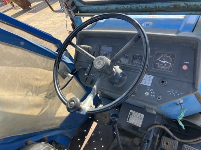 Tractor — Auction (lot 8458-52008)