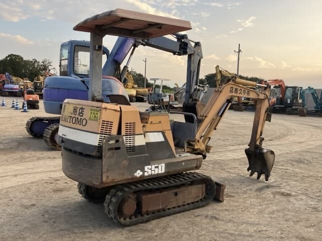 MINI EXCAVATOR — Auction (lot 8458-525)