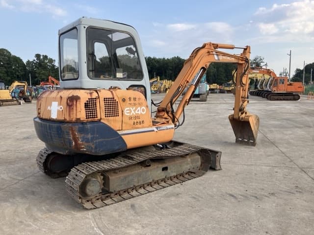 MINI EXCAVATOR — Auction (lot 8458-53)
