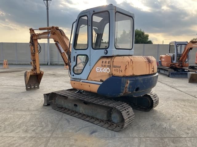 MINI EXCAVATOR — Auction (lot 8458-53)