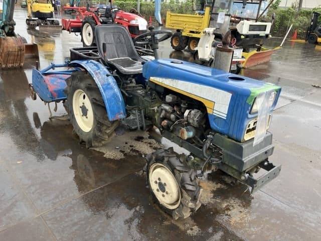 Tractor — Auction (lot 8458-53802)