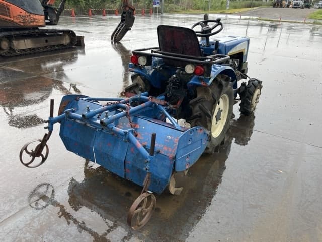 Tractor — Auction (lot 8458-53802)