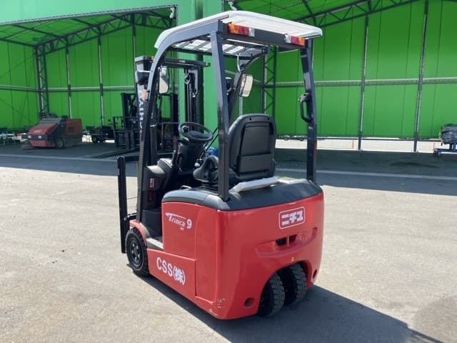 Battery Forklift — Auction (lot 8458-54002)