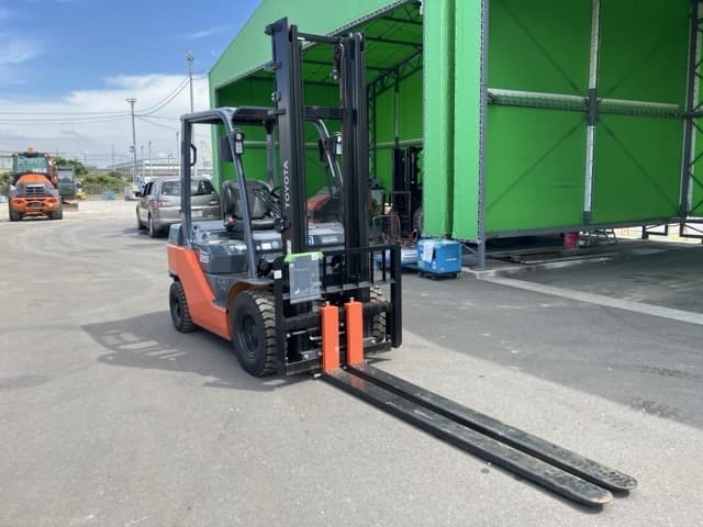 Forklift — Auction (lot 8458-54005)