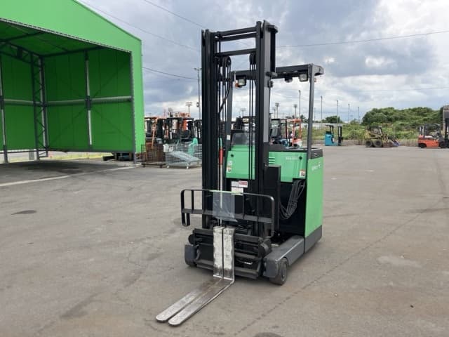 Reach Forklift — Auction (lot 8458-54008)