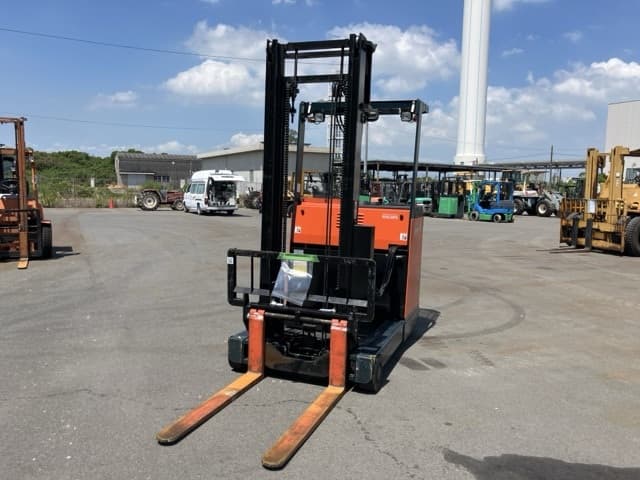 Reach Forklift — Auction (lot 8458-54011)