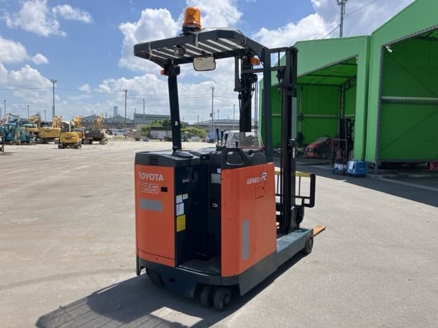 Reach Forklift — Auction (lot 8458-54011)