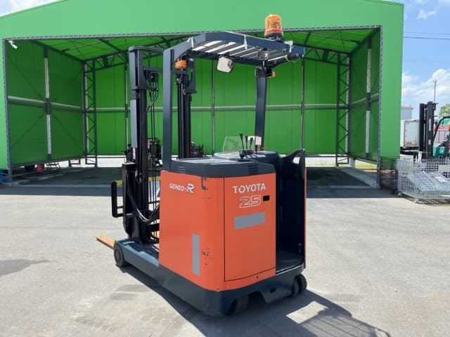 Reach Forklift — Auction (lot 8458-54011)