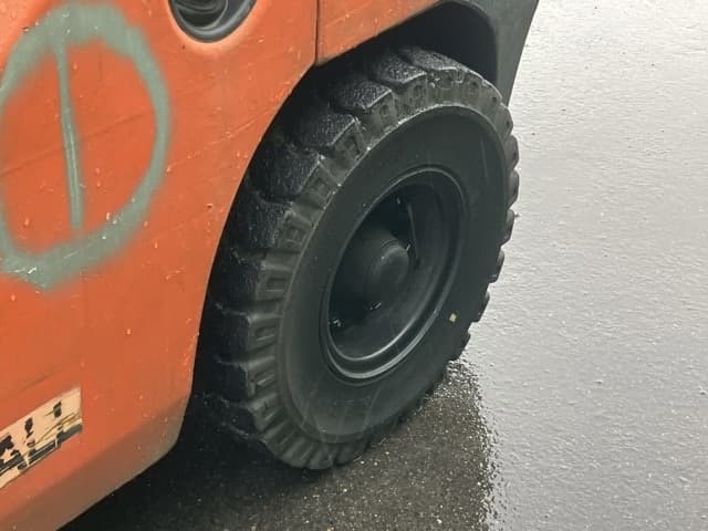 Forklift — Auction (lot 8458-54015)