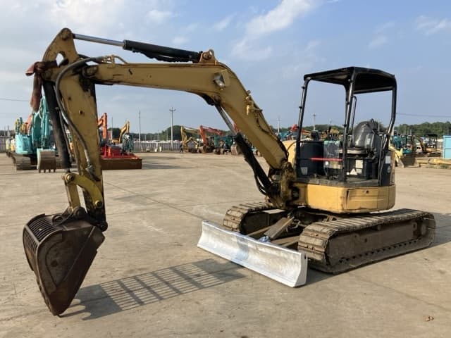 MINI EXCAVATOR — Auction (lot 8458-55)
