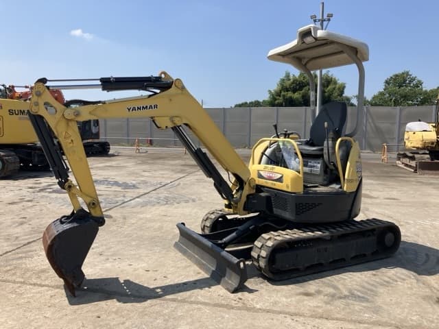 MINI EXCAVATOR — Auction (lot 8458-57)