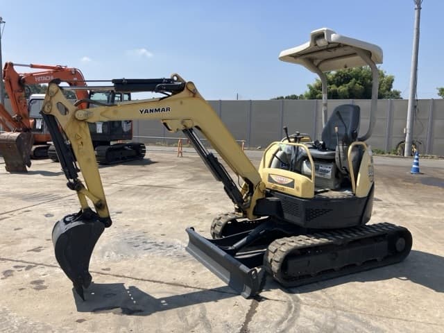 MINI EXCAVATOR — Auction (lot 8458-58)