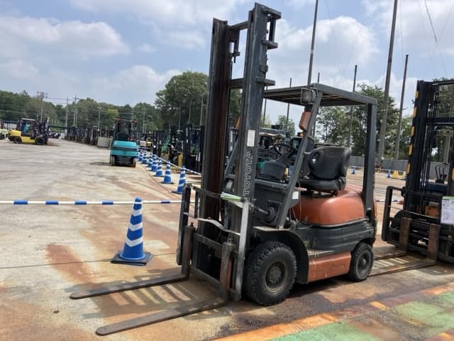Forklift — Auction (lot 8458-5802)