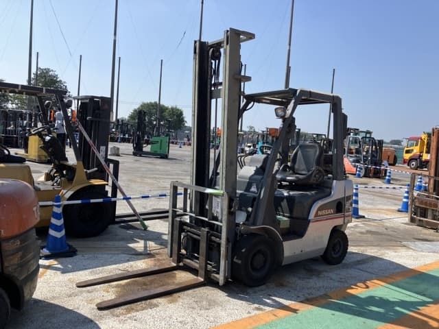 Forklift — Auction (lot 8458-5803)