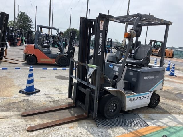 Battery Forklift — Auction (lot 8458-5804)