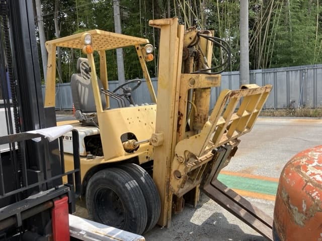 Forklift — Auction (lot 8458-5805)