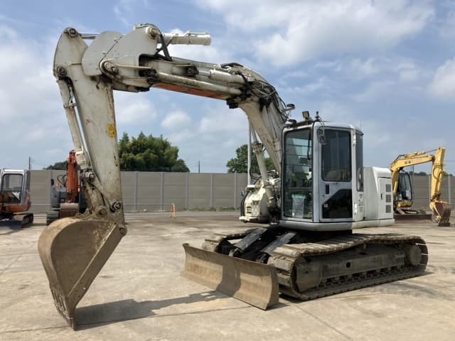 EXCAVATOR — Auction (lot 8458-6)