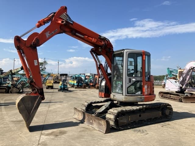 EXCAVATOR — Auction (lot 8458-60)