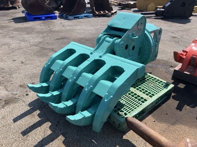 ROTATING HYDRAULIC FORK — Auction (lot 8458-6001)