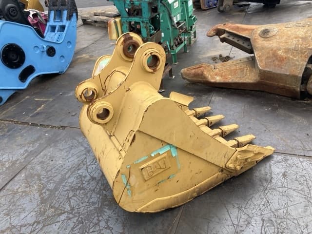 CONSTRUCTION BUCKET — Auction (lot 8458-6004)