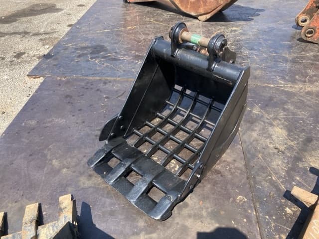 SKELETON BUCKET — Auction (lot 8458-6010)