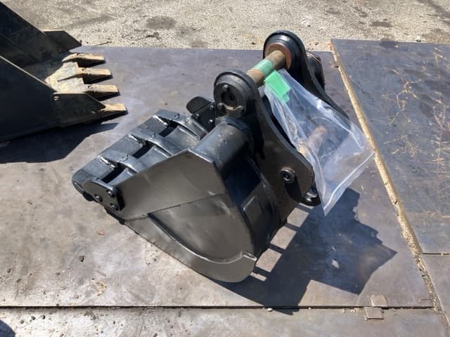 SKELETON BUCKET — Auction (lot 8458-6010)