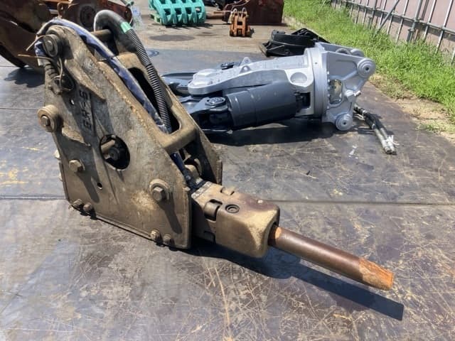 BREAKER — Auction (lot 8458-6011)