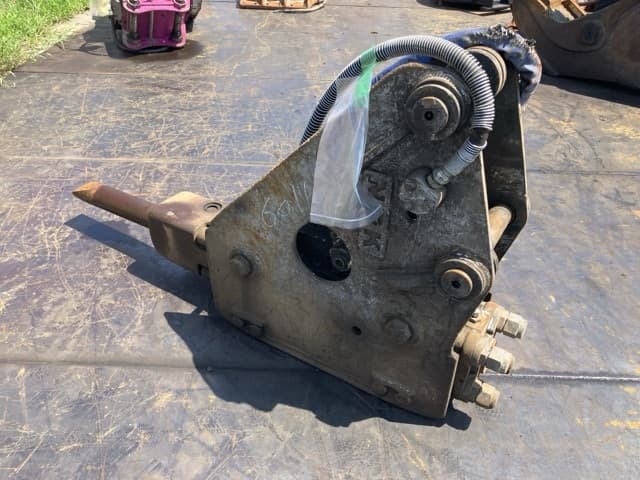 BREAKER — Auction (lot 8458-6011)