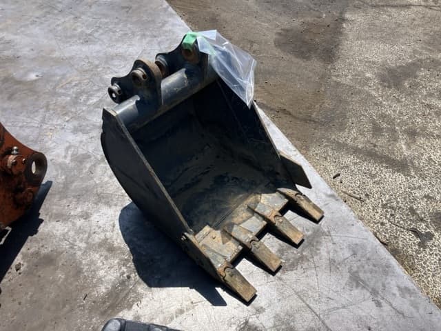CONSTRUCTION BUCKET — Auction (lot 8458-6014)