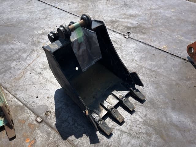 CONSTRUCTION BUCKET — Auction (lot 8458-6015)