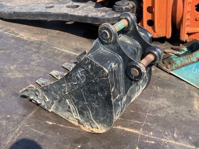 CONSTRUCTION BUCKET — Auction (lot 8458-6015)