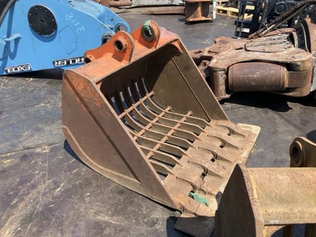 SKELETON BUCKET — Auction (lot 8458-6025)