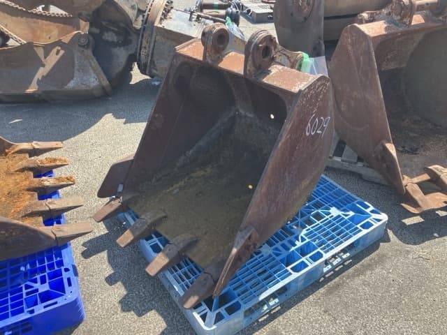 CONSTRUCTION BUCKET — Auction (lot 8458-6029)