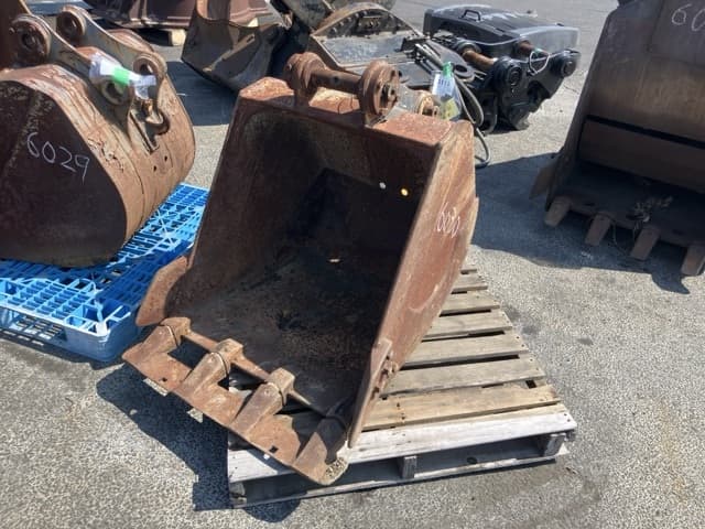 CONSTRUCTION BUCKET — Auction (lot 8458-6030)