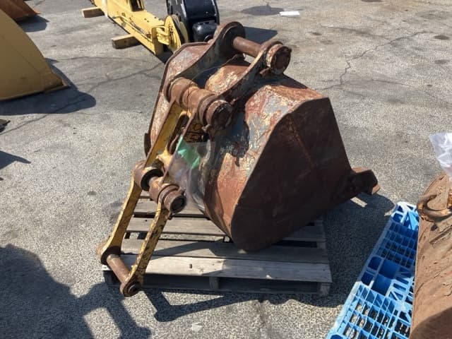 CONSTRUCTION BUCKET — Auction (lot 8458-6030)