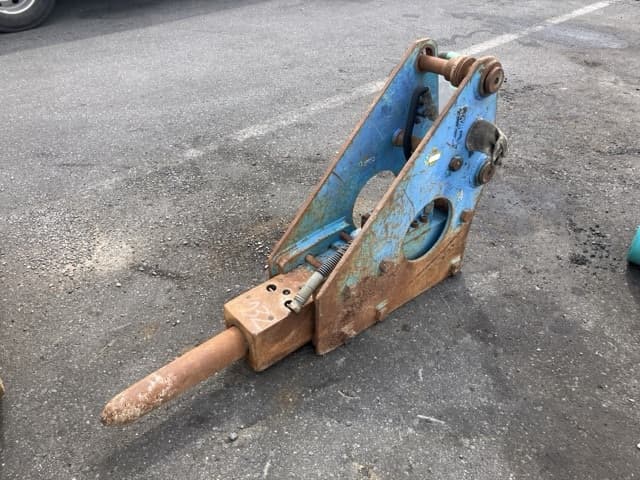 BREAKER — Auction (lot 8458-6032)