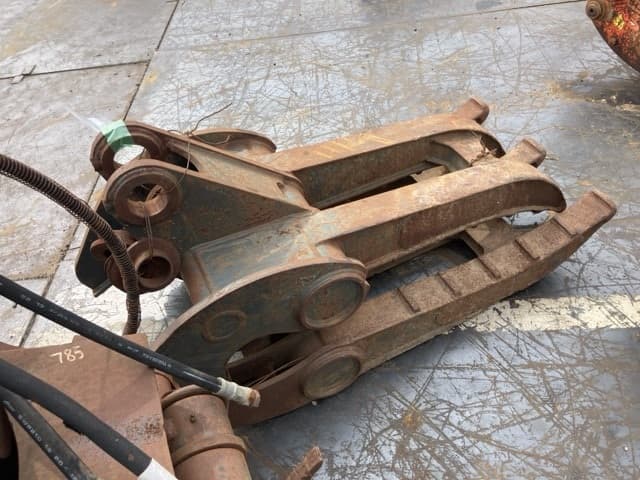 FORK — Auction (lot 8458-6033)