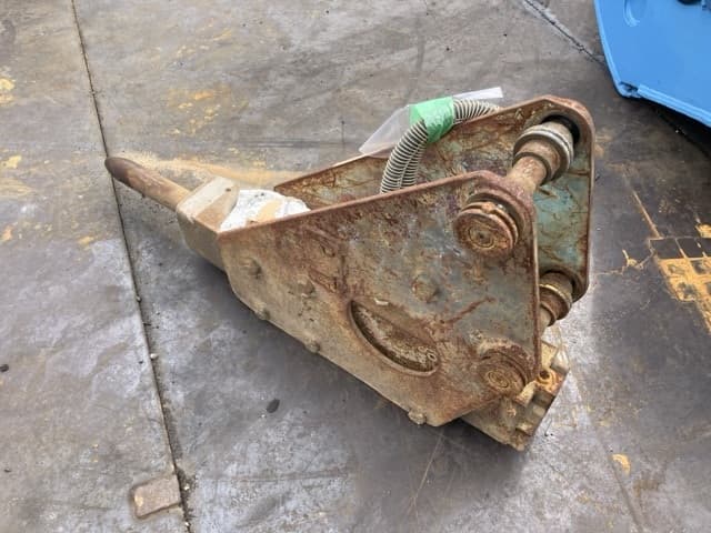 BREAKER — Auction (lot 8458-6035)