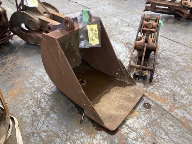 CONSTRUCTION BUCKET — Auction (lot 8458-6036)