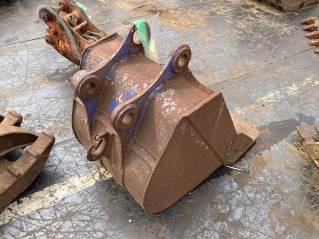 CONSTRUCTION BUCKET — Auction (lot 8458-6036)